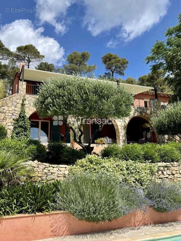 Maison à LORGUES