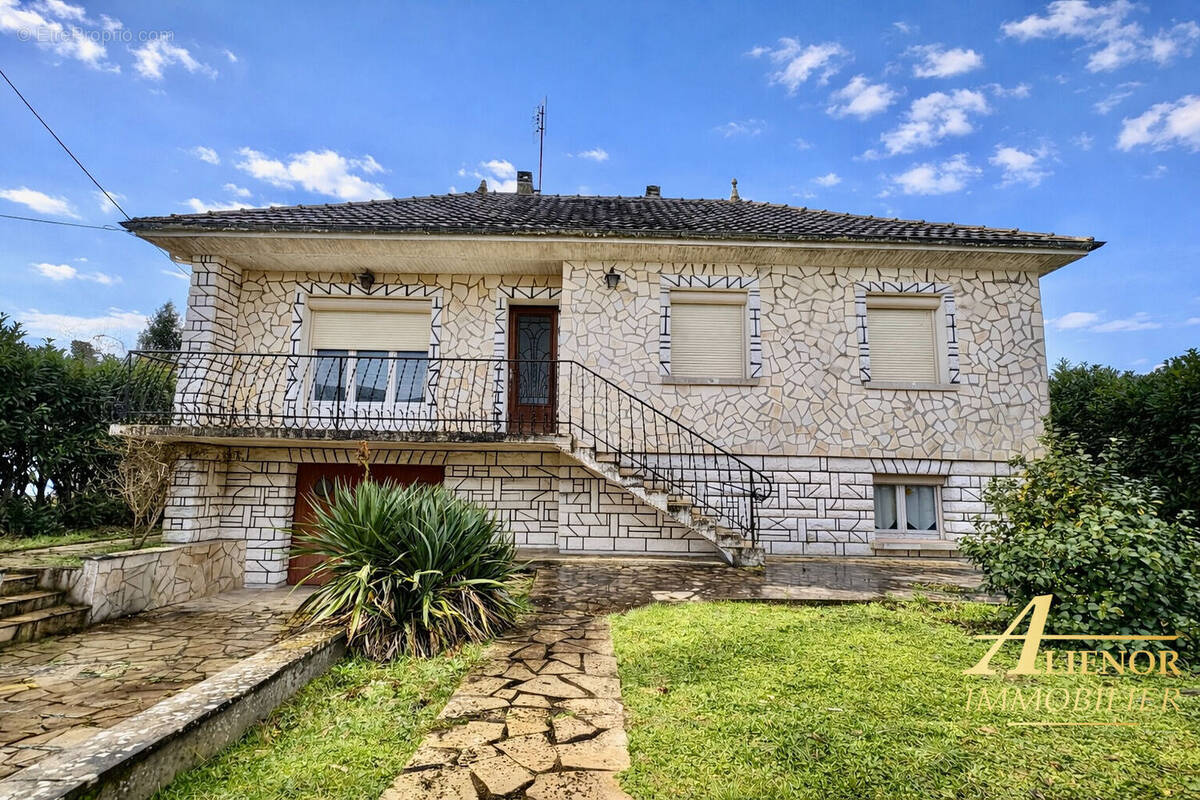 Maison à SAINT-LEON-SUR-L'ISLE