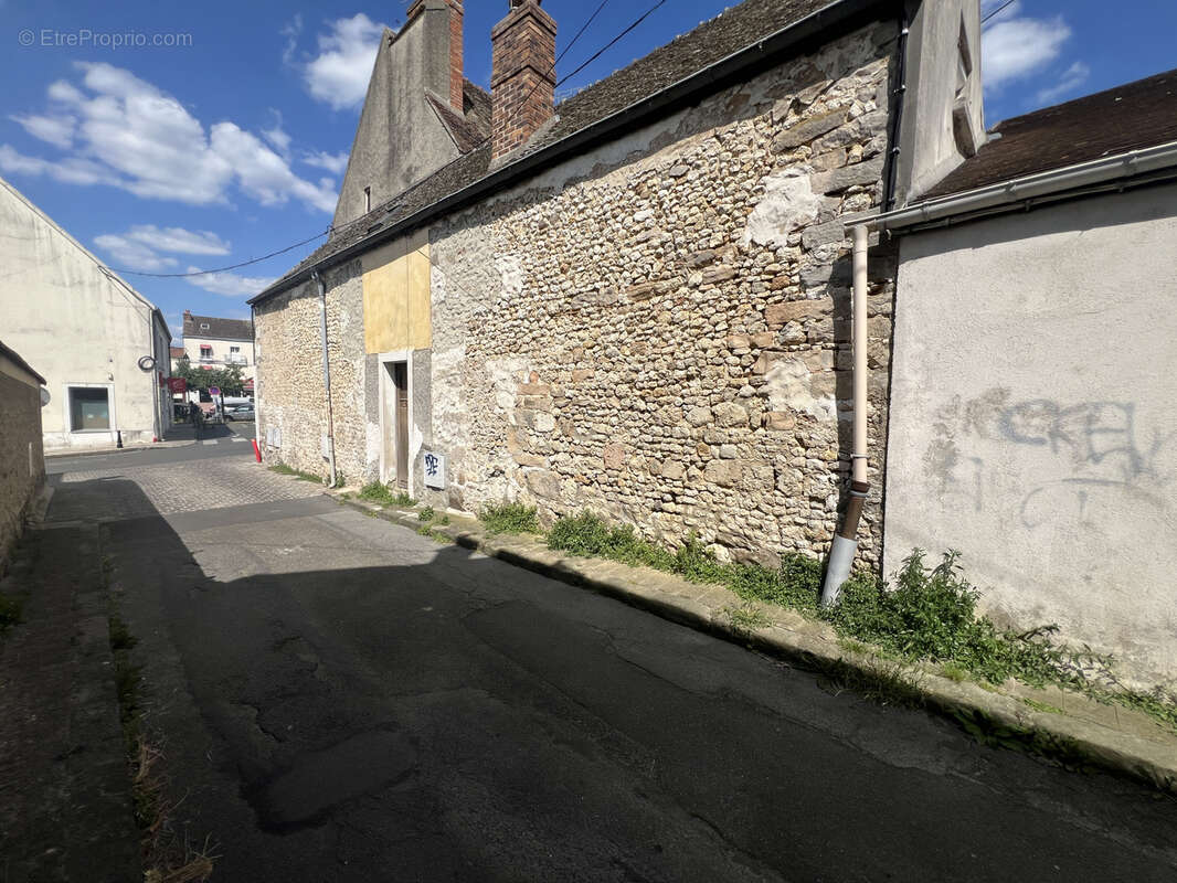 Commerce à LA FERTE-ALAIS