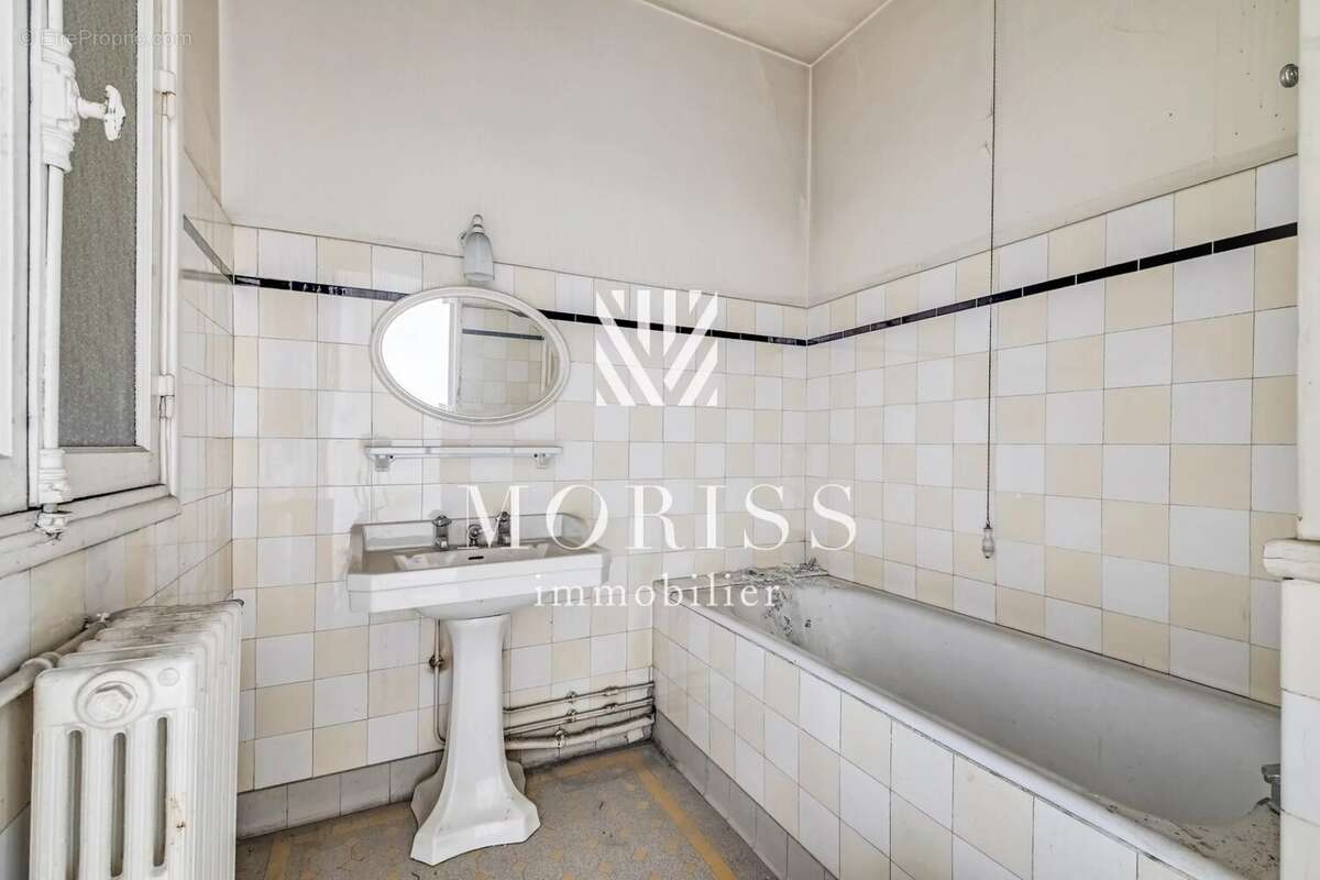 Appartement à NEUILLY-SUR-SEINE