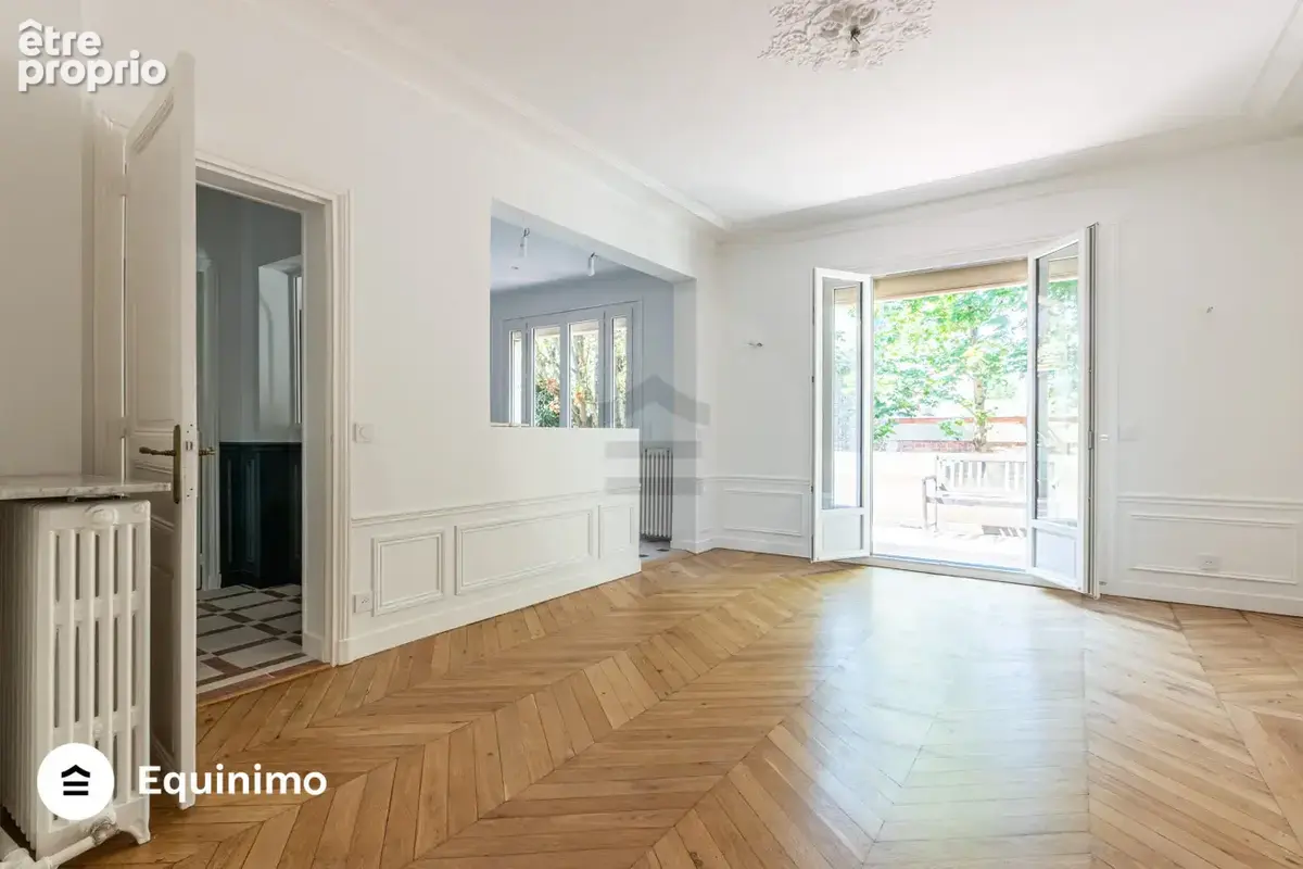 Maison individuelle de 258m2, avec terrasses et jardin, située rue Trouillet Derel - photo 5