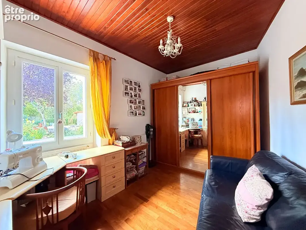 Une maison à partager, chacun chez soi : quatre chambres et deux espaces de vie avec accès et jardins privatifs - photo 11