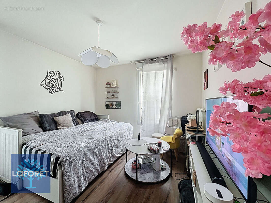 Appartement à MENNECY