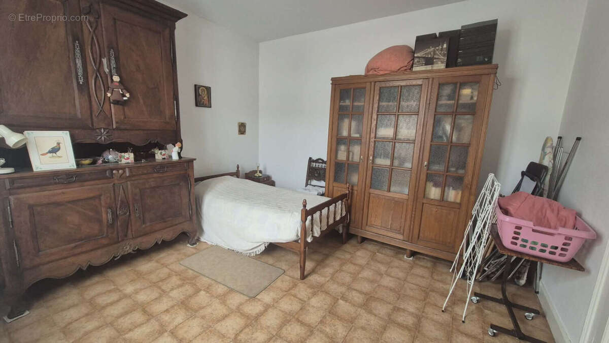 Maison à CHATEL-SUR-MOSELLE