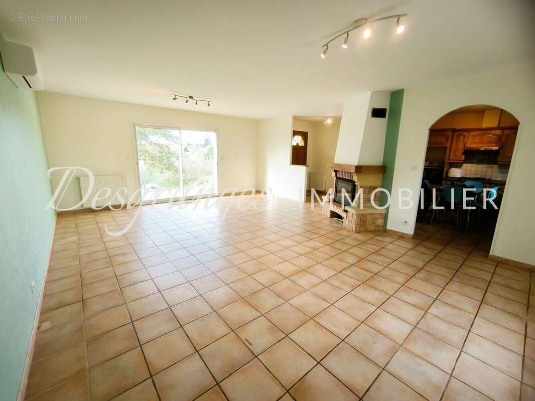 Maison à SAINT-MESMIN