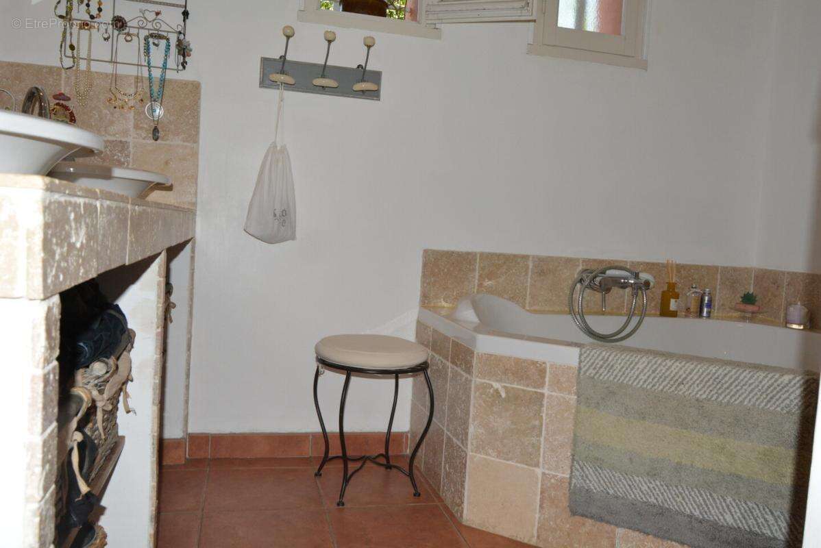 Maison à RESTINCLIERES