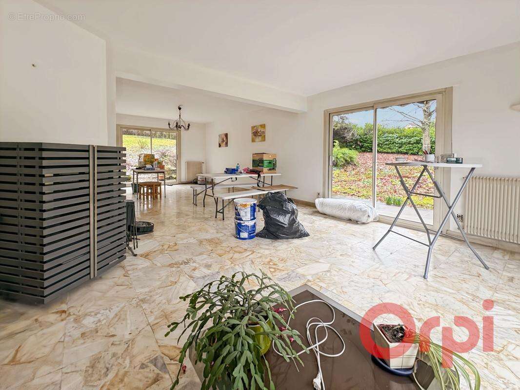 Maison à SAINT-AMAND-MONTROND