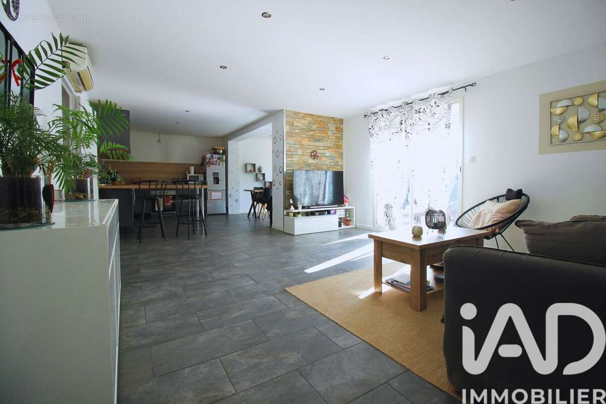 Photo 2 - Maison à AUBAGNE