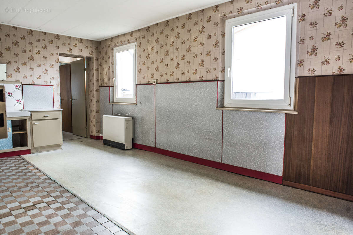 Belle Maison avec cour et jardin avec fort potentiel d'aménagement - photo 4