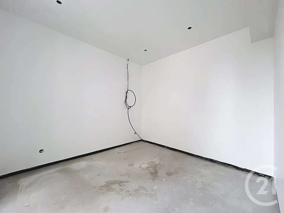 Autre à MELUN