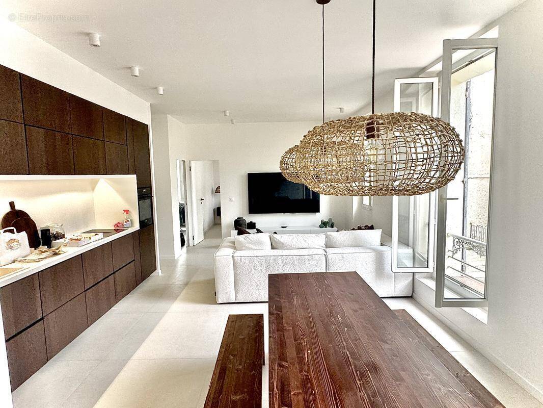 Appartement à LA COLLE-SUR-LOUP