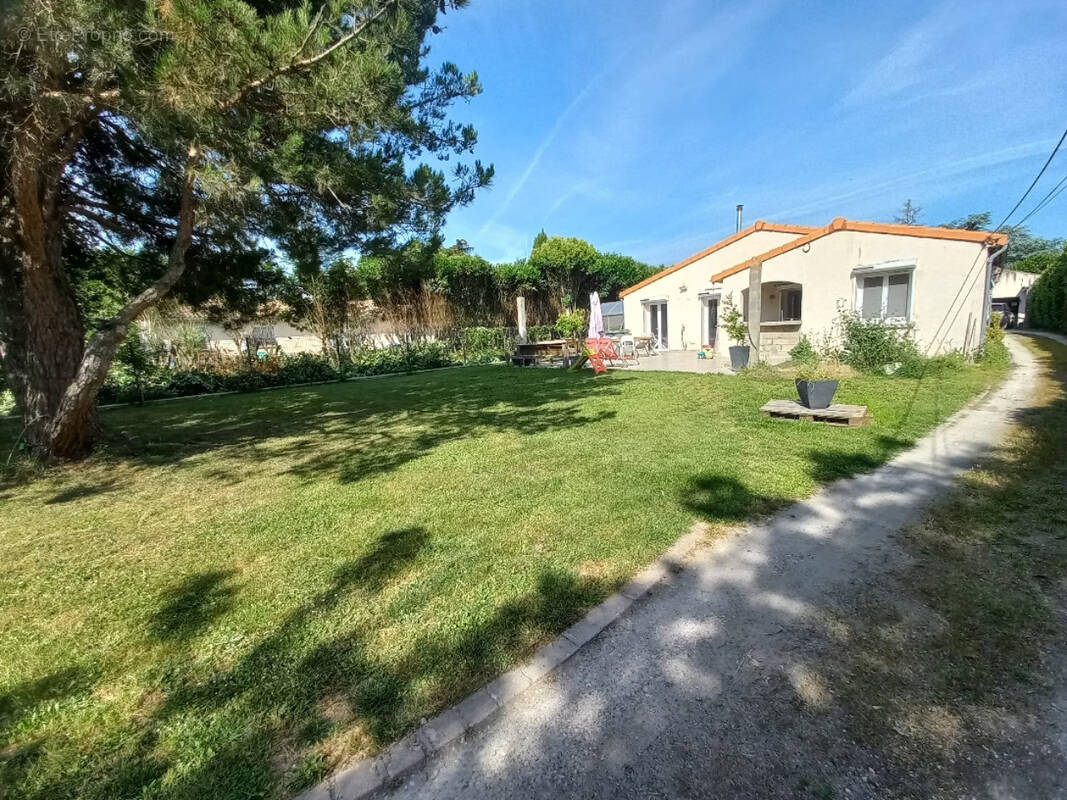 Maison à FROUZINS