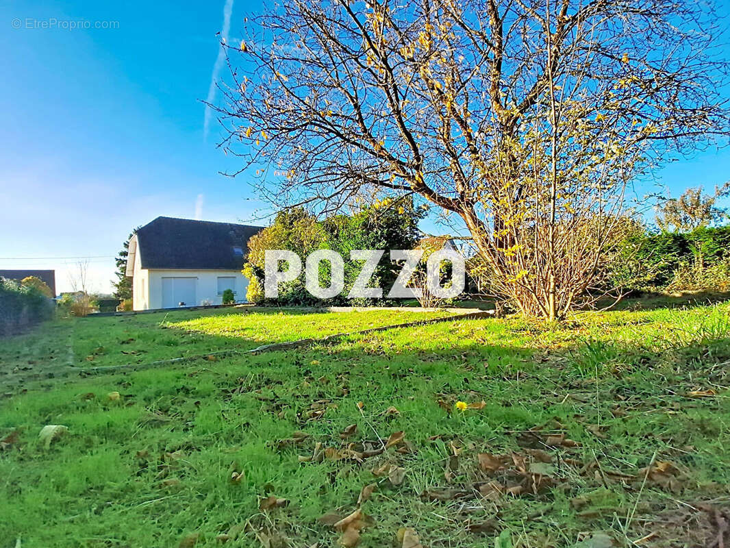 Terrain à VILLERS-BOCAGE