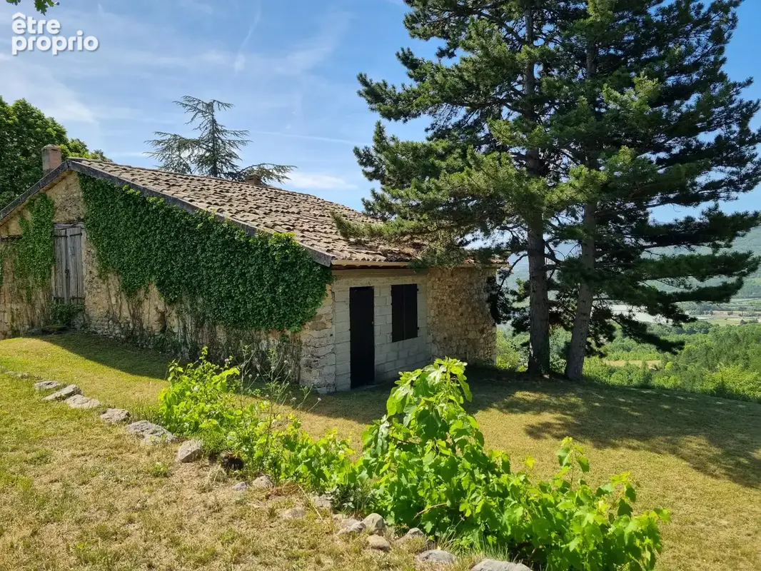 Maison ancienne à rénover sur 30 hectares environ - photo 17