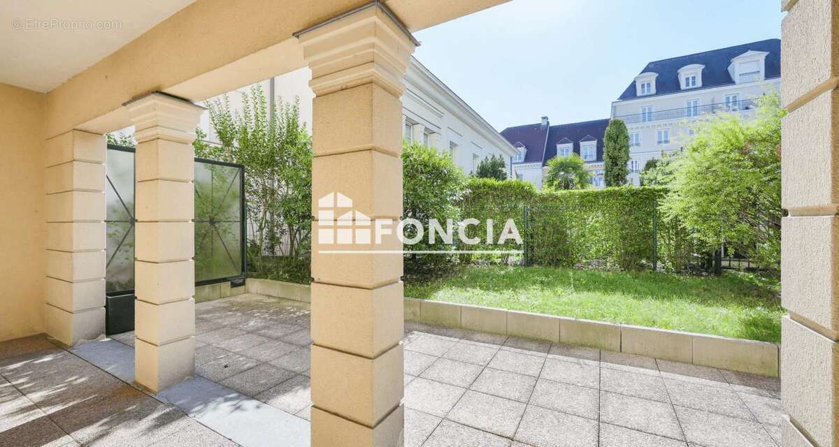 Appartement à LE PLESSIS-ROBINSON