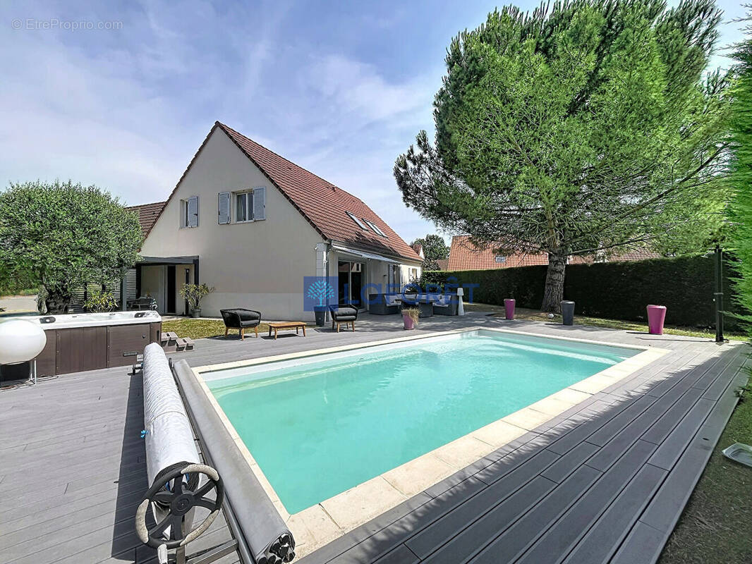 Maison à SAINT-GERMAIN-LES-CORBEIL