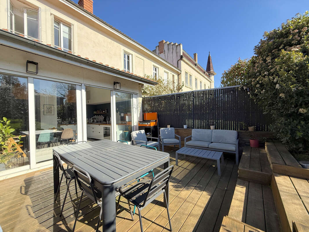 Appartement à LENTILLY