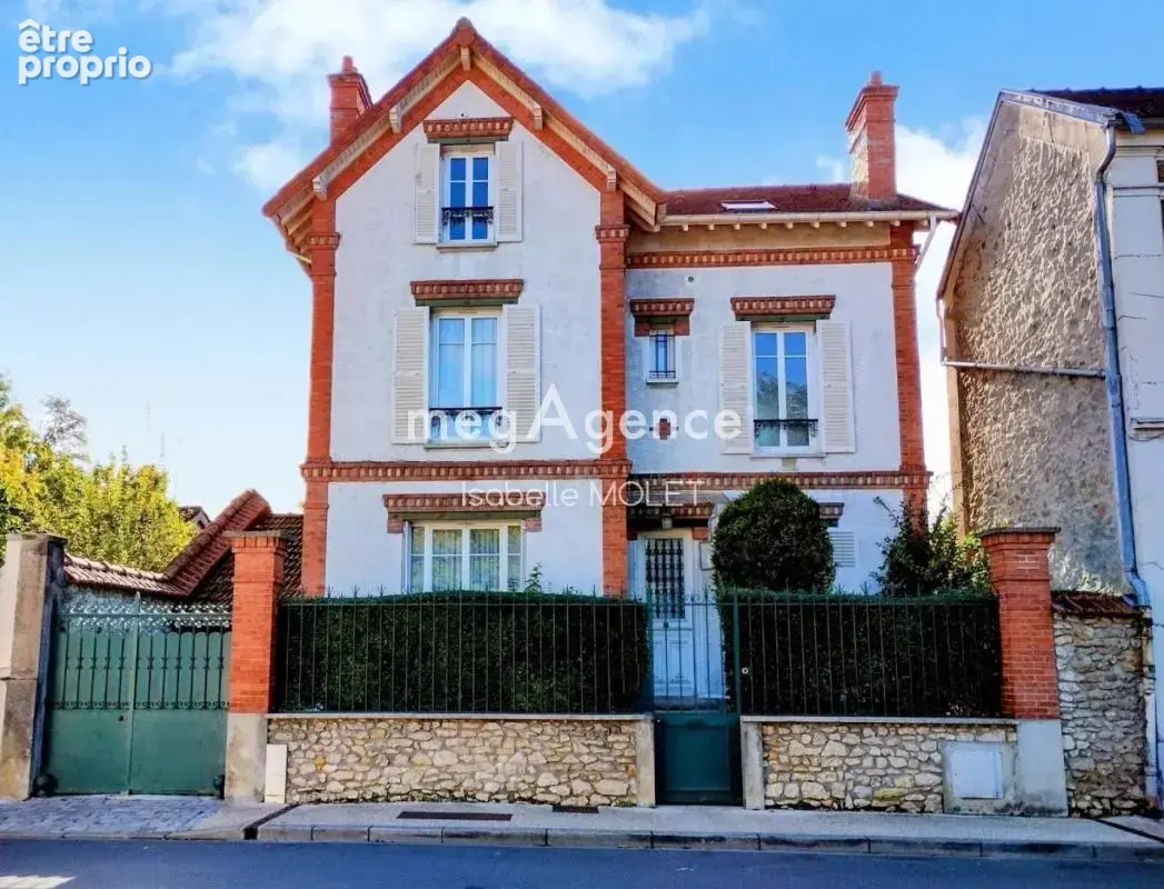 Maison de caractère, beaux volumes, 5/6 chambres - photo 10