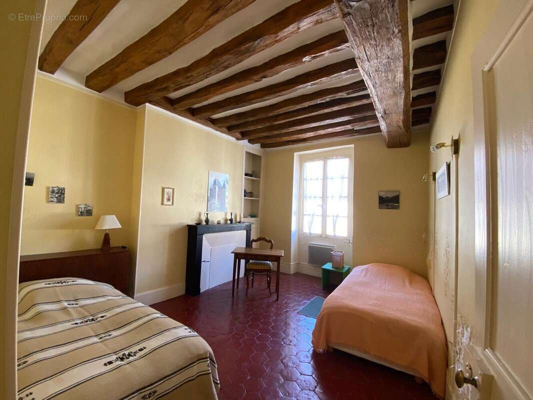 Maison 92 m² à Villeneuve-Sur-Yonne  - photo 8
