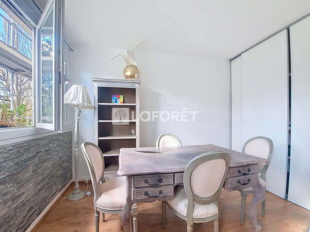 Appartement à VERNEUIL-SUR-SEINE