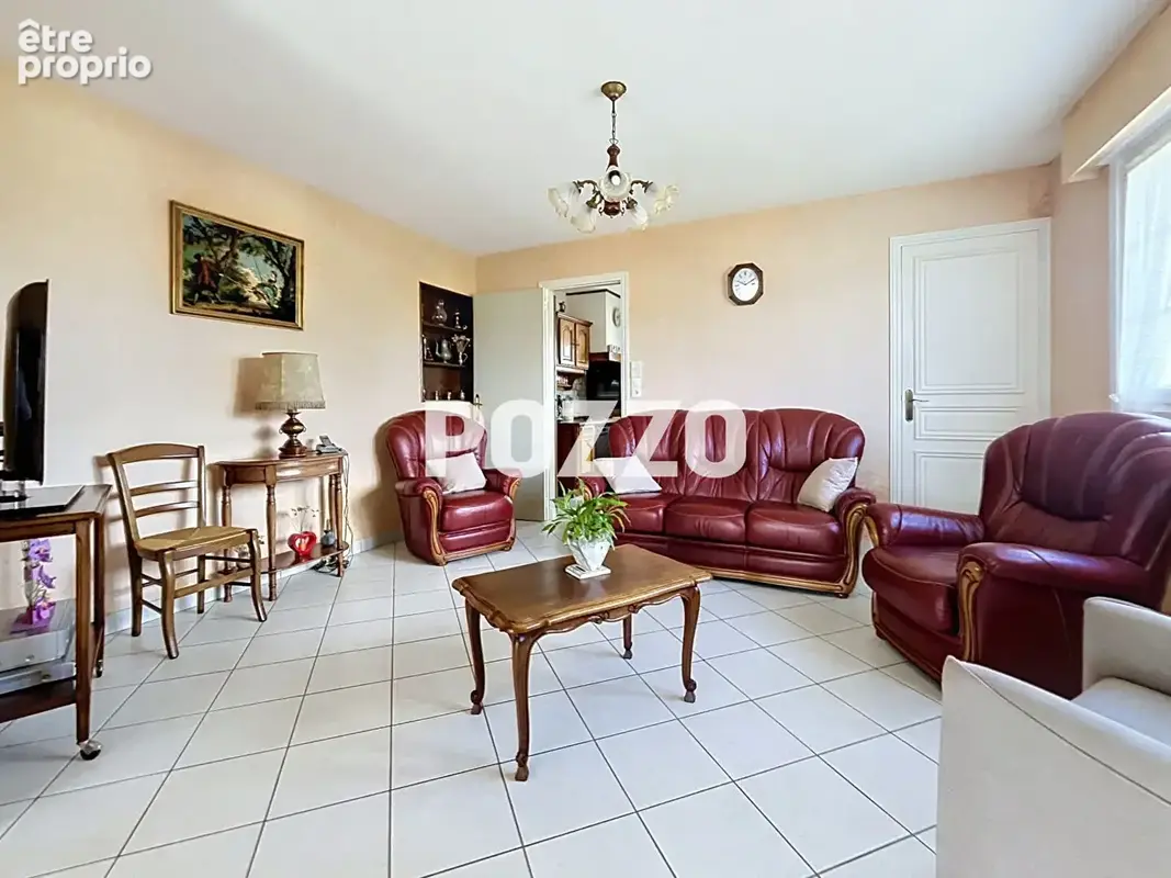 A vendre pavillon de 4 pieces sur sous-sol avec vie de plain pied a tinchebray (61800) - photo 8