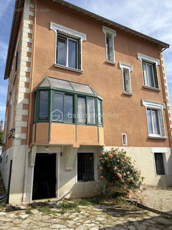 Maison à BRIENON-SUR-ARMANCON