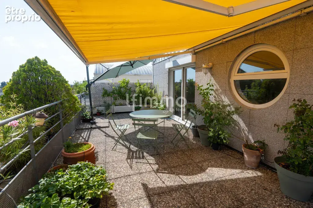 Très bel attique 149 m² env. avec terrasse 63 m², 2 parkings et - photo 23