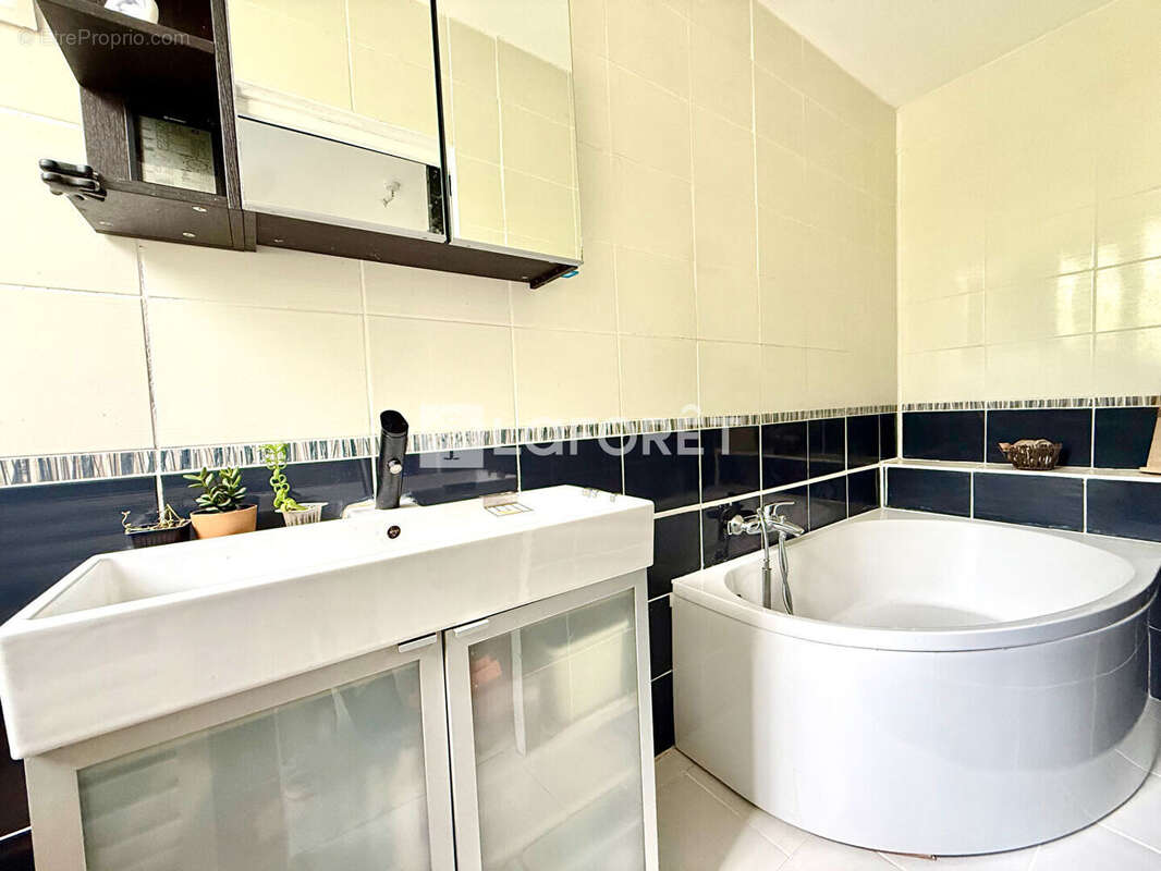 Maison à MILLY-LA-FORET