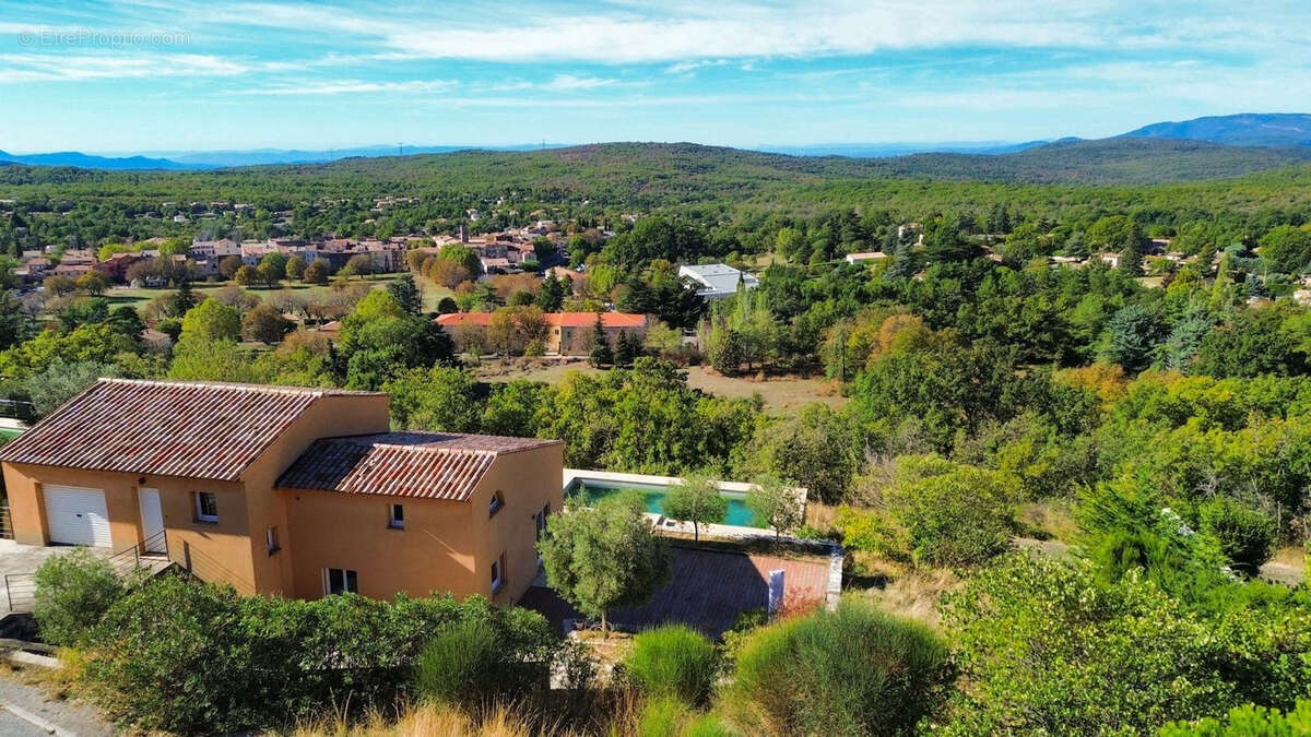 Maison à SAINT-VALLIER-DE-THIEY