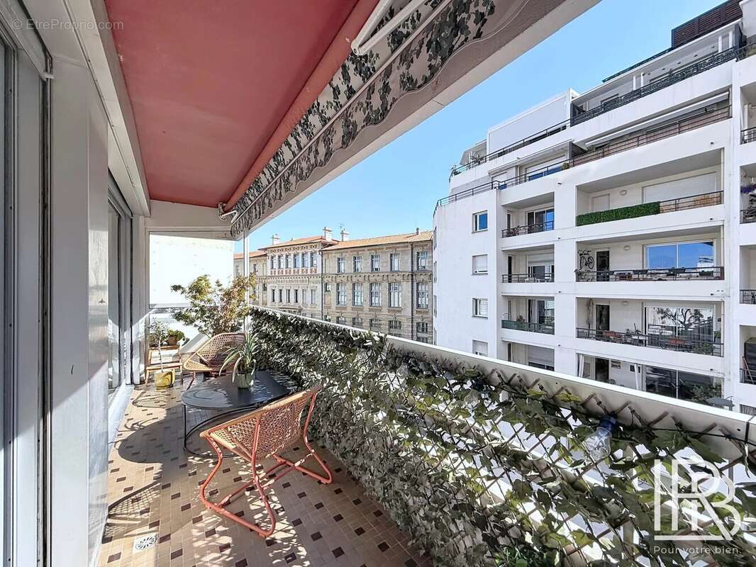 Appartement à MARSEILLE-7E