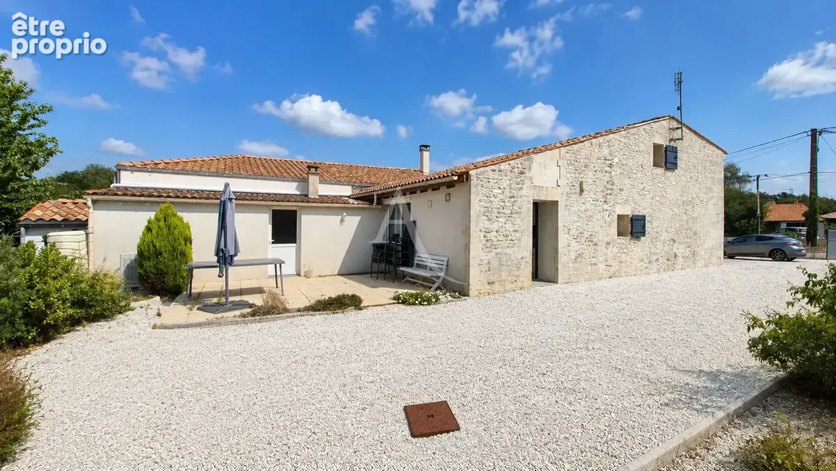 Maison en pierre de charme à proximité de Saintes et de la mer - photo 2