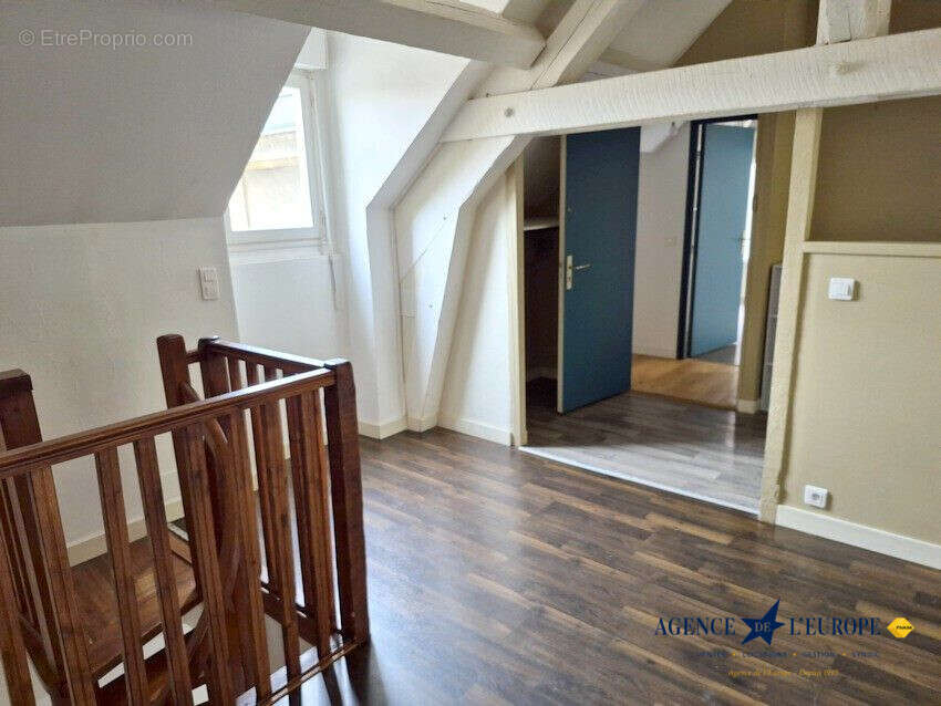 Appartement 94 m² à Vichy  - photo 2