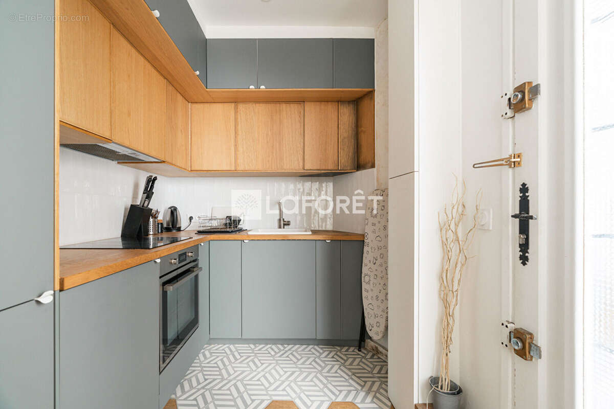 Appartement à PARIS-17E