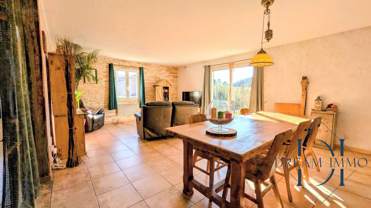 Maison à BRANOUX-LES-TAILLADES