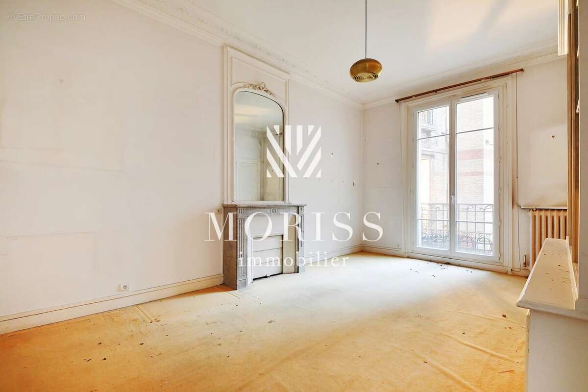 Appartement à PARIS-17E