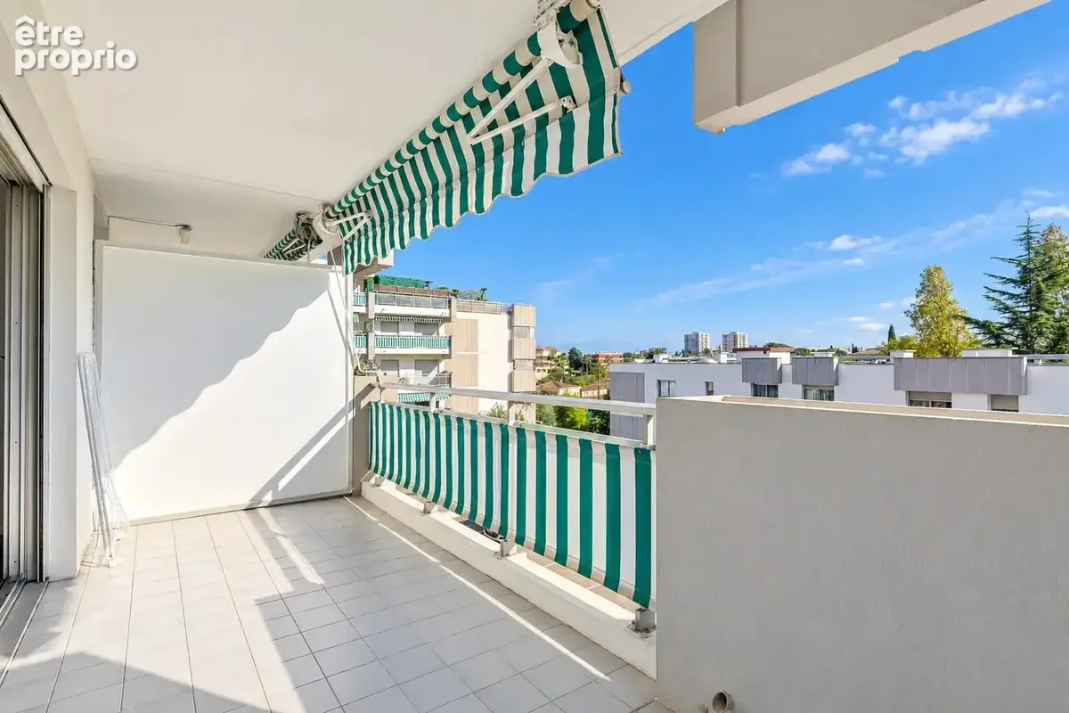 Antibes – rabiac estagnol – spacieux studio avec terrasse, parking et cave - photo 1