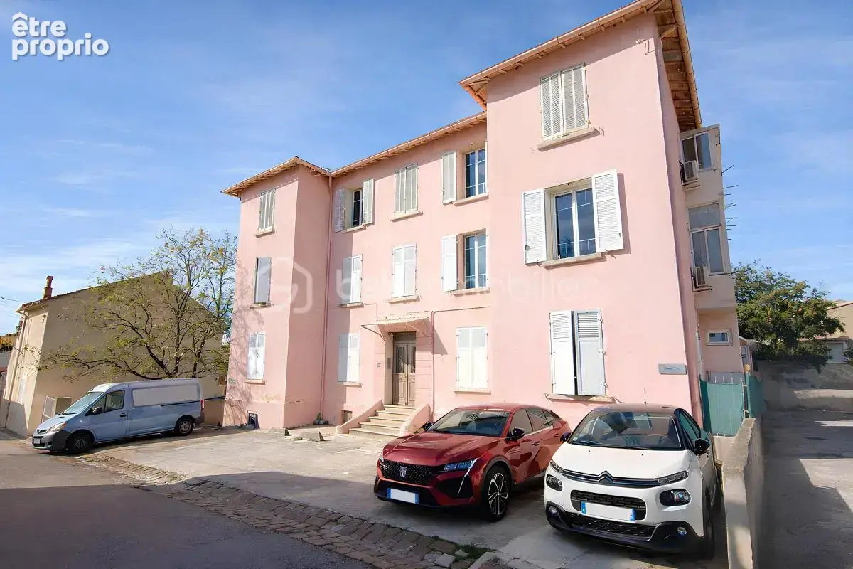 A vendre - T2 loué dernier étage – Vue Faron – Rentabilité immédiate – Parking – Cave – Toulon La Loubière – 157 000 € - photo 12