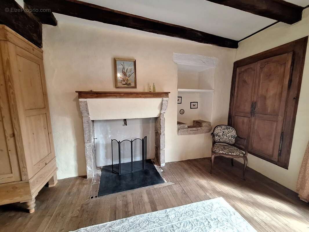 Maison à CHARROUX