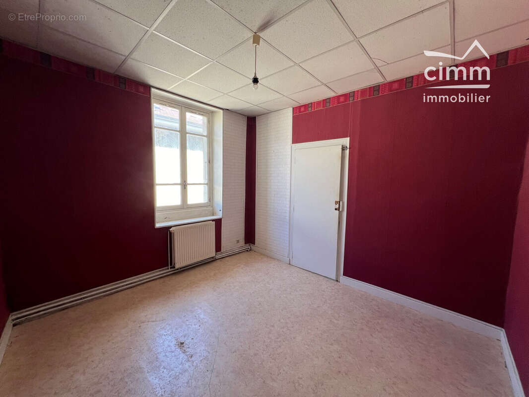 Maison 144 m² à Saint-Simeon-De-Bressieux  - photo 5