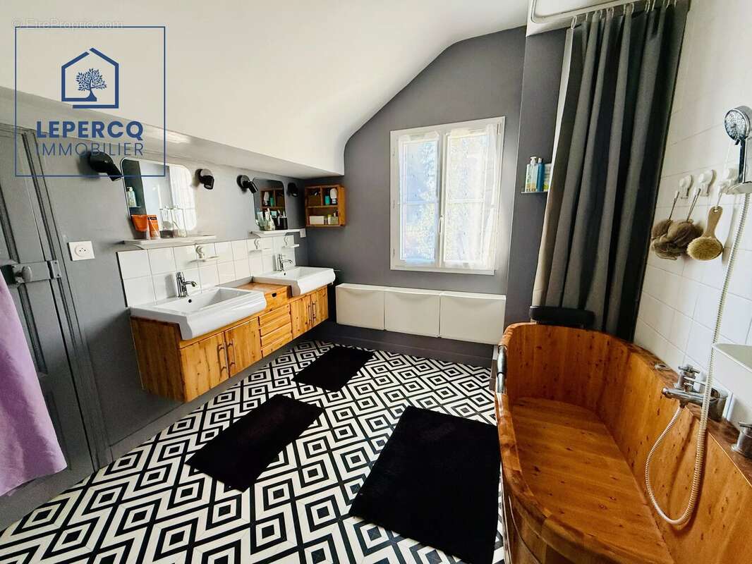 Maison à LA FERTE-MILON