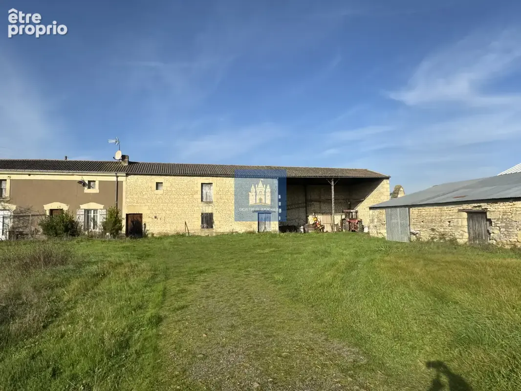 Saint-Cyr-La-Lande (79) Corps de ferme à renover sur terrain constructible 129 000 € HAI - photo 3