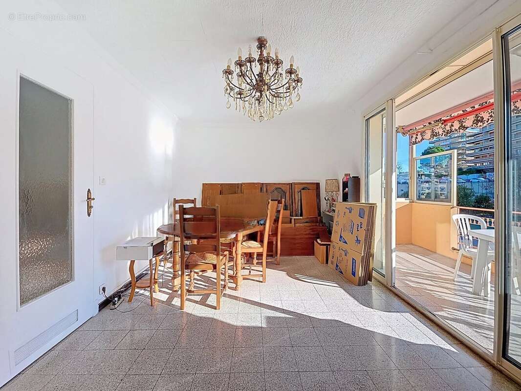 Appartement à LE CANNET