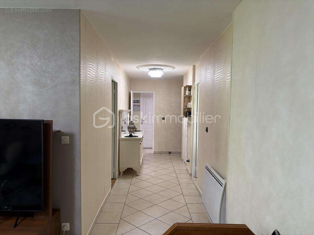 Appartement T4 lumineux avec balcon, au calme et sans travaux - photo 5