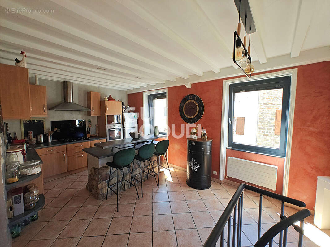 Maison de 113m² à Saint-Genis-l'Argentière - photo 3