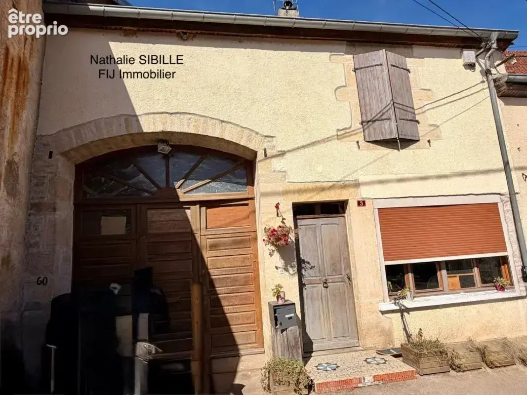 Maison 5 pièces / 135 m² / 95 000 EUR / LA ROCHE-MOREY - photo 2