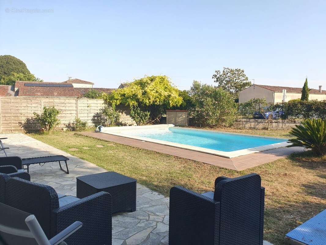 Maison à VILLARS-EN-PONS