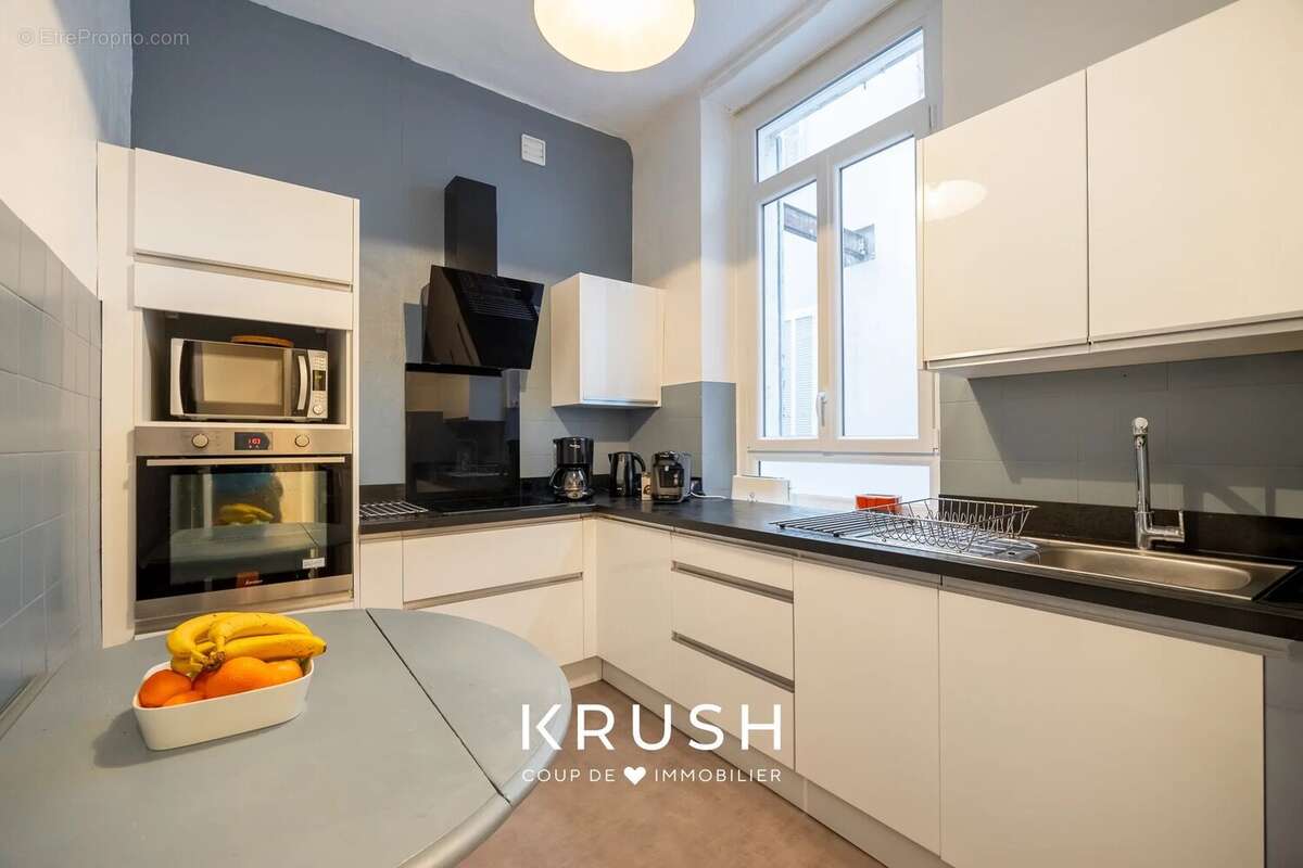 Appartement à MARSEILLE-1E