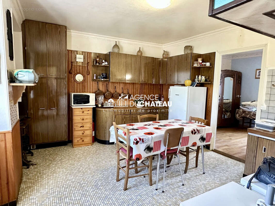 Maison 90 m² à Nandy  - photo 4