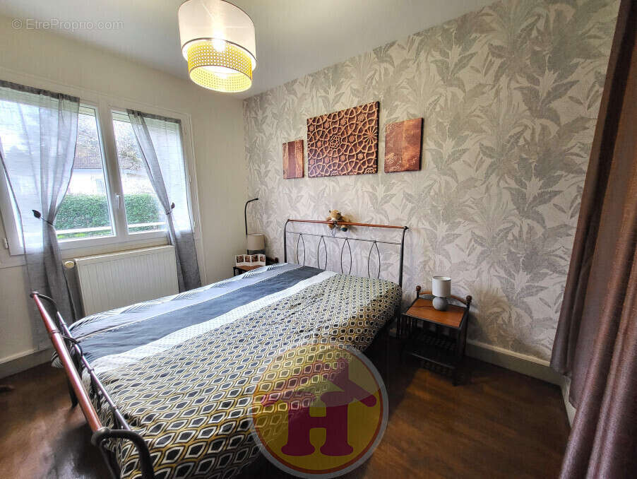 Maison à SAINT-JUNIEN