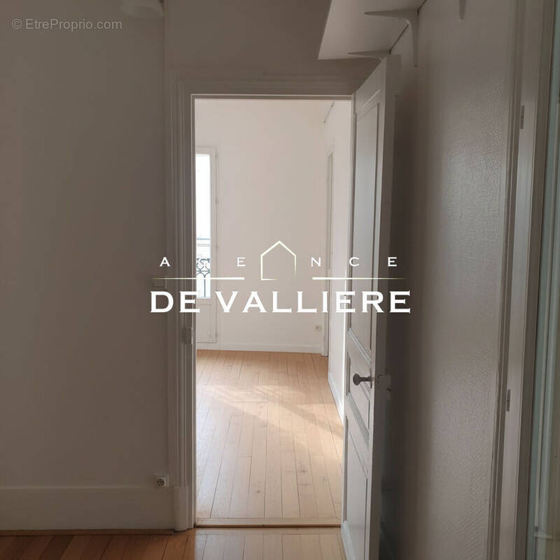 Appartement à PARIS-18E